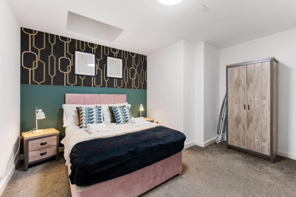 Modern Spacious Three Bedrooms With Private Garden Cardiff Kültér fotó