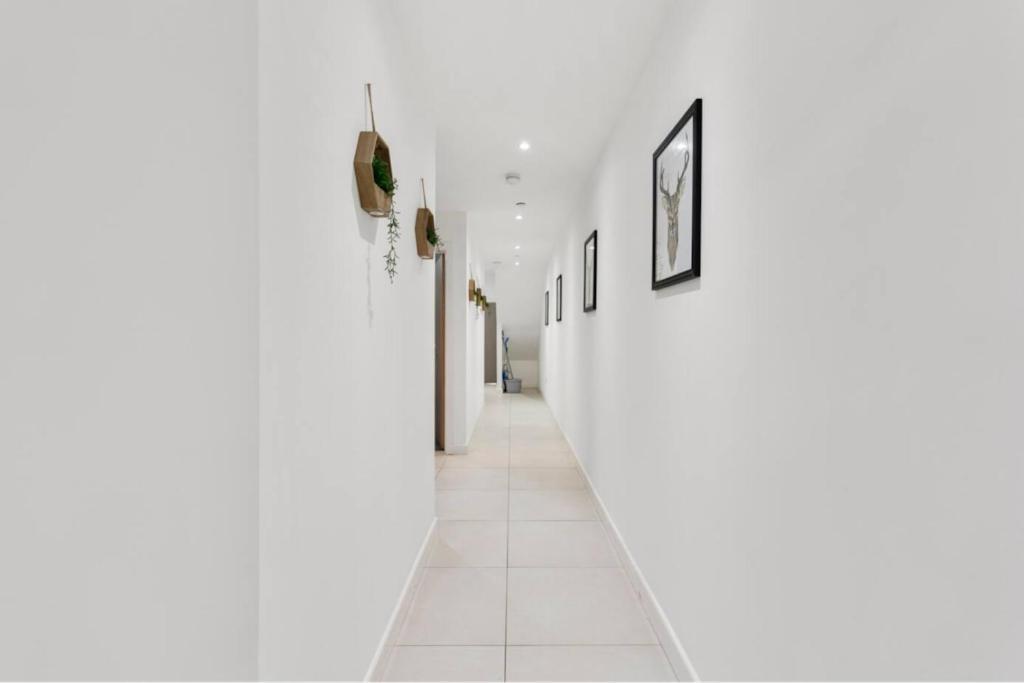 Modern Spacious Three Bedrooms With Private Garden Cardiff Kültér fotó